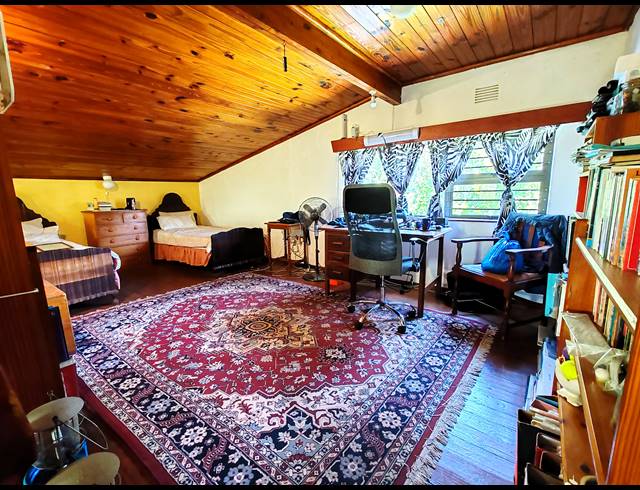 5 BEDROOM HOUSE FOR SALE IN UVONGO